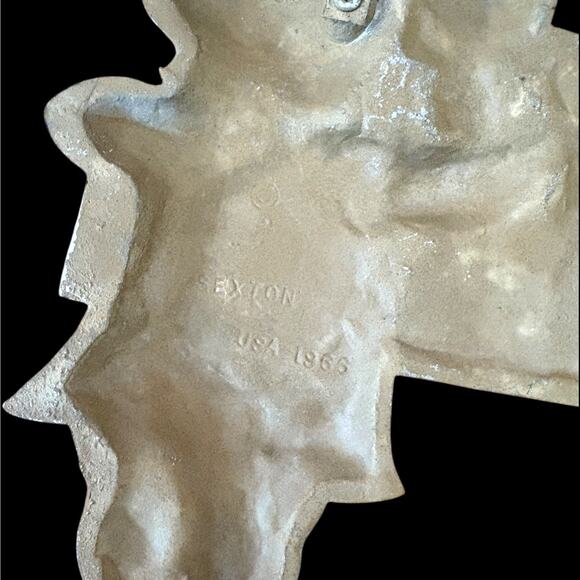 Vintage 1966 Sexton Wall Plaques - Boy and Girl Bathroom Toothbrushing Set - Picture 6 of 6